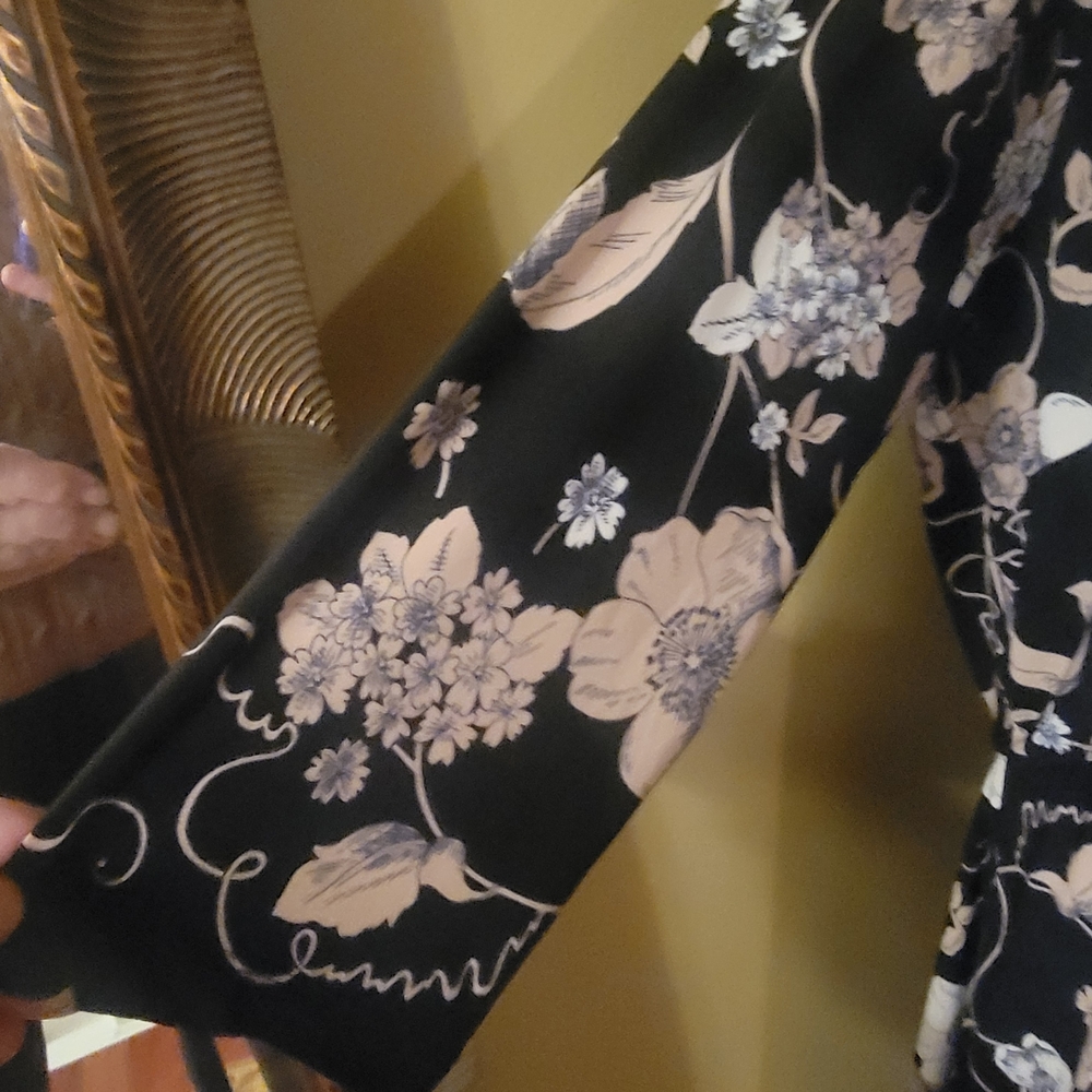Tommy Hilfiger Black and Cream Floral Long Sleeve Dress - Picture 4 of 5